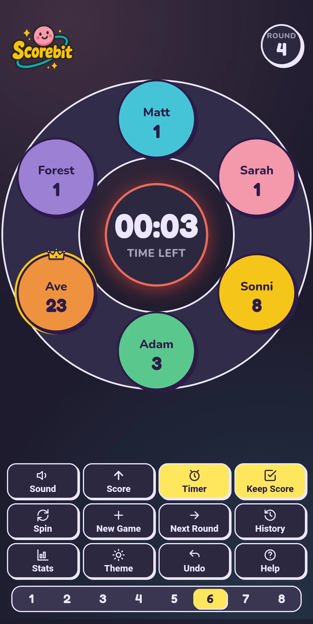 The Scorebit app: six players in colored circles arranged around a central game timer reading 00:03, with a crown on the leader, plus Sound, Score, Timer and Keep Score controls below.
